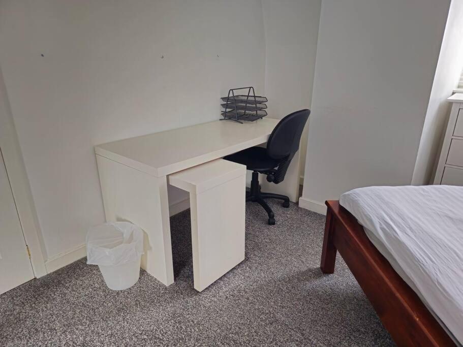 2 Bedroom Modern Stylish Apt In Glasgow City Centre — Photos 1